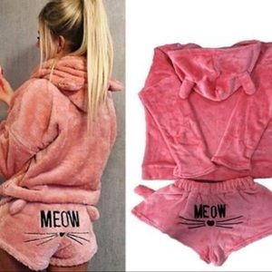 Brand new MEOW plushy comfy cozy lounge set. 🐱 PINK!✨